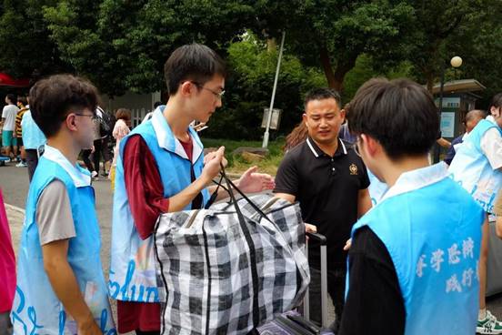 说明:b29110297f4f3706fbd39de25f0c45b1